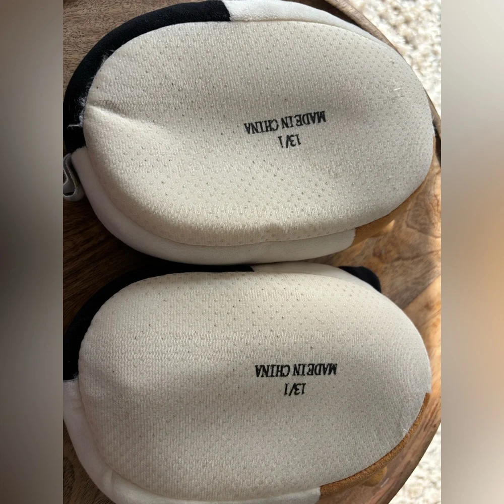 Squishmallow Cat Slippers Size 13 1 Slippers Black Cream - Picture 6 of 9